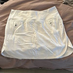 Women’s Athleta golf/tennis skort